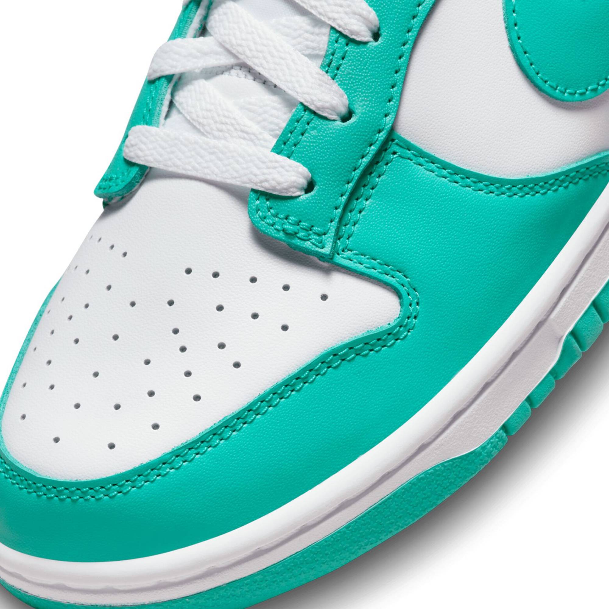 Nike Dunk Low ’Clear Jade’ Sneakers
